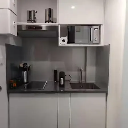 Superbe Dans Résidence Calme Appartement Paris