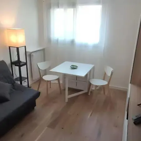 Superbe Dans Résidence Calme Appartement Paris